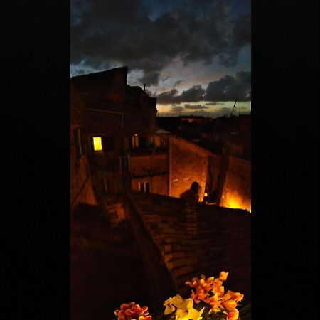 شقة Tivoli Old Town - Casa Nel Quartiere Medioevale المظهر الخارجي الصورة