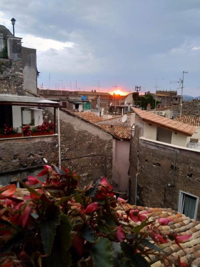 شقة Tivoli Old Town - Casa Nel Quartiere Medioevale المظهر الخارجي الصورة