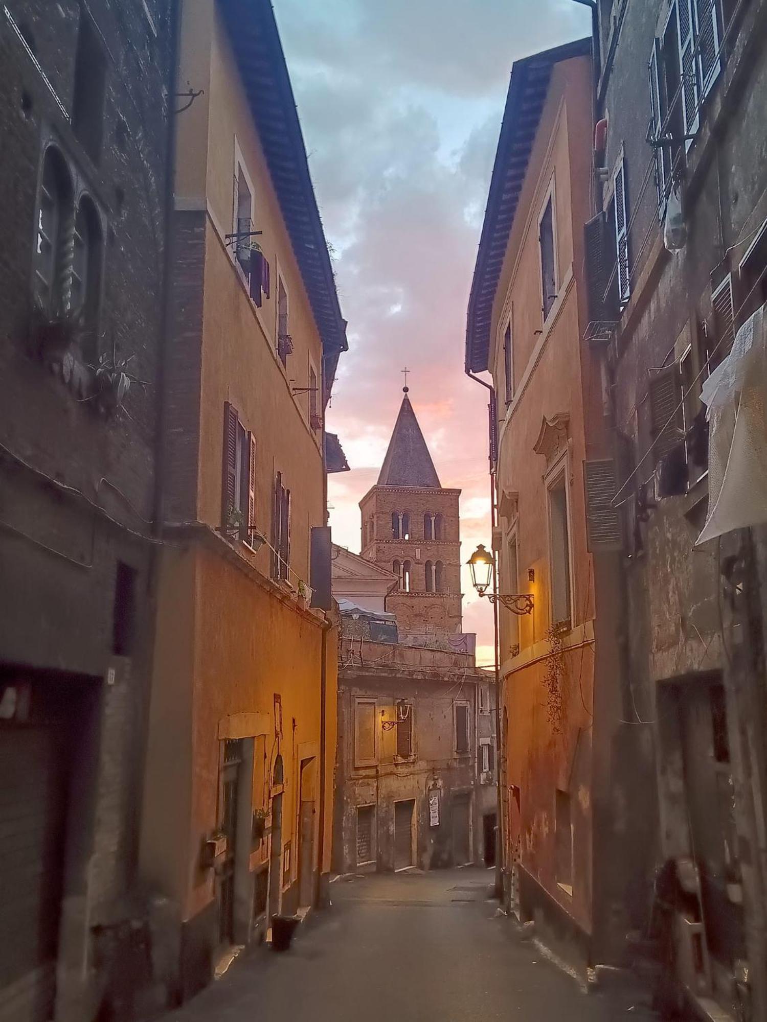 شقة Tivoli Old Town - Casa Nel Quartiere Medioevale المظهر الخارجي الصورة