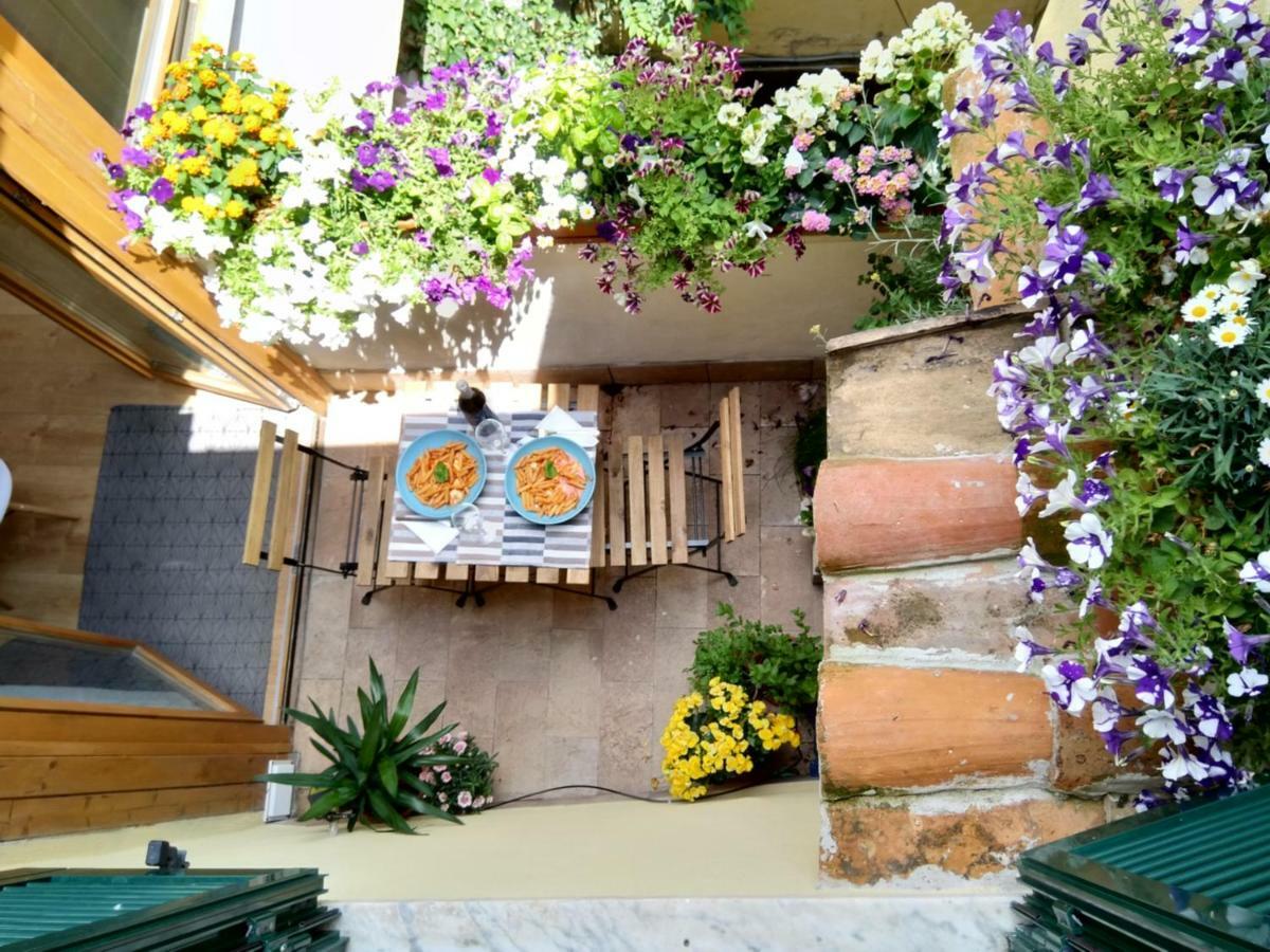 شقة Tivoli Old Town - Casa Nel Quartiere Medioevale المظهر الخارجي الصورة